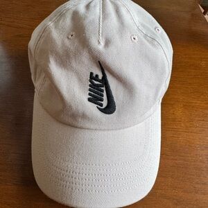 Nike lab Heritage ‘86 Hat